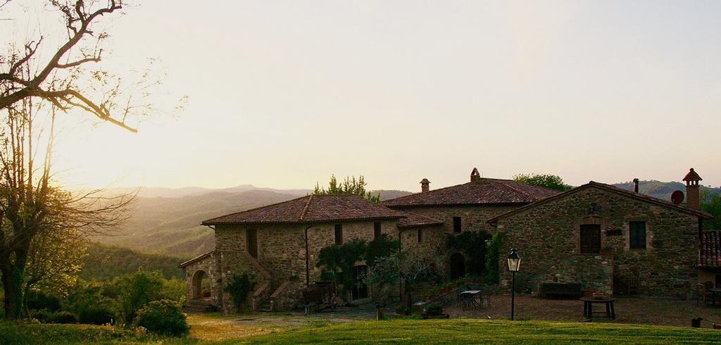 הוילה Monte Castello di Vibio Podere Le Corone מראה חיצוני תמונה